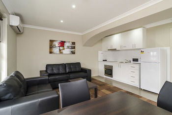 Parkville Place - Tourism Caloundra 26