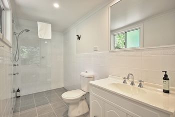 Dolphin Sands - Tourism Caloundra 6