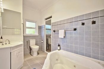 Dolphin Sands - Tourism Caloundra 7