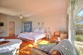 Dolphin Sands - Tourism Caloundra 8