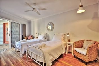 Dolphin Sands - Tourism Caloundra 9