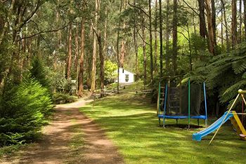 Hill 'N' Dale Farm Cottages - Tourism Caloundra 11