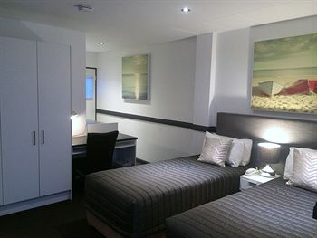 Morgans Boutique Hotel - Tourism Caloundra 1