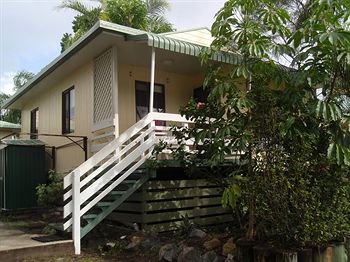 Maroochy River Resort & Bungalows - Tourism Caloundra 18