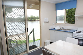 Maroochy River Resort & Bungalows - Tourism Caloundra 27
