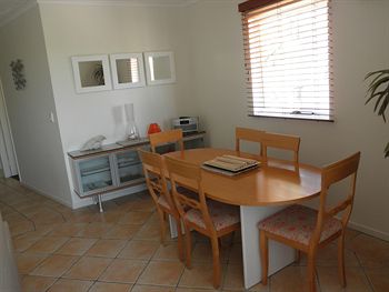 Twin Quays Noosa Resort - Tourism Caloundra 5