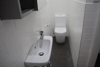 Highfield Hotel - Tourism Caloundra 2