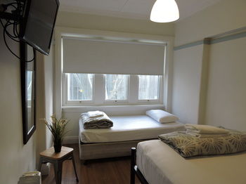 Highfield Hotel - Tourism Caloundra 11