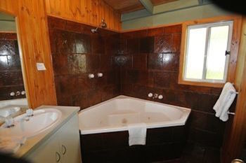 Kondalilla Eco Resort - Tourism Caloundra 16