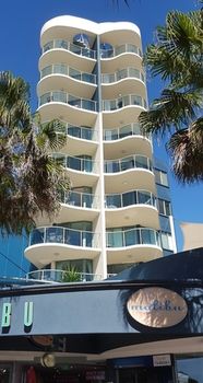 Malibu Mooloolaba - Tourism Caloundra 23