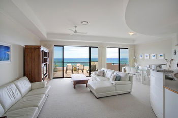 The Point Coolum - Tourism Caloundra 42
