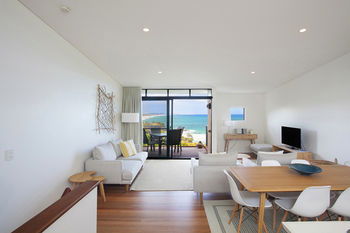 The Point Coolum - Tourism Caloundra 76