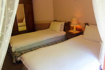 Hotel Avonleigh - Tourism Caloundra 40