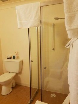 Hotel Avonleigh - Tourism Caloundra 59