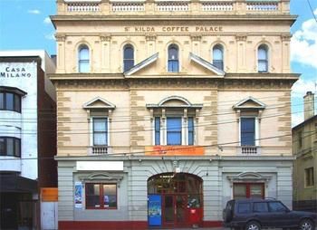 Nomads St Kilda Beach - Hostel - Tourism Caloundra 10