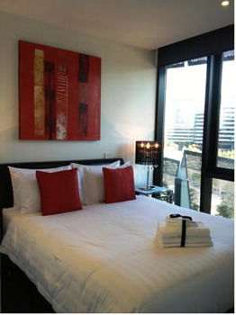 Docklands Executive Apartments - Tourism Caloundra 1