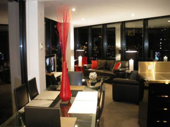 Docklands Executive Apartments - Tourism Caloundra 2