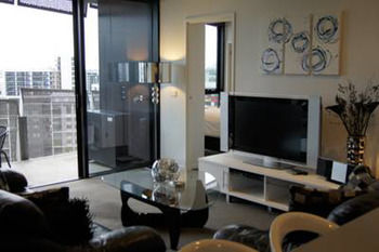 Docklands Executive Apartments - Tourism Caloundra 6