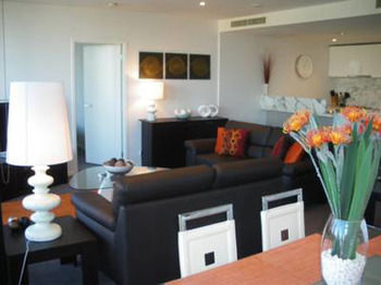 Docklands Executive Apartments - Tourism Caloundra 8