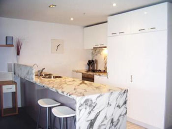Docklands Executive Apartments - Tourism Caloundra 13