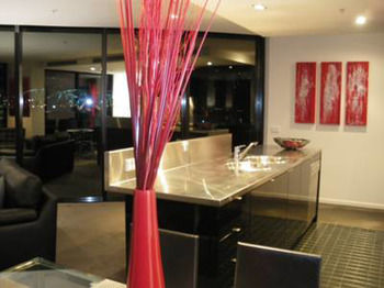 Docklands Executive Apartments - Tourism Caloundra 31