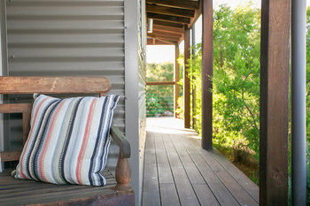 Lilies Luxury Retreats - Tourism Caloundra 30