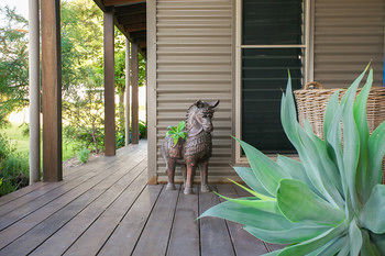 Lilies Luxury Retreats - Tourism Caloundra 37