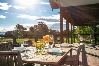 Lilies Luxury Retreats - Tourism Caloundra 45