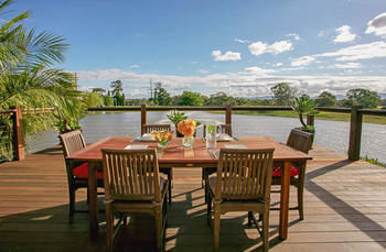 Lilies Luxury Retreats - Tourism Caloundra 46