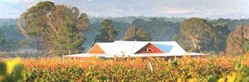 Lilies Luxury Retreats - Tourism Caloundra 6