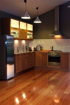 Lilies Luxury Retreats - Tourism Caloundra 10