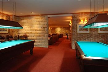 The Hermitage Motel - Tourism Caloundra 5