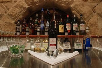 The Hermitage Motel - Tourism Caloundra 24