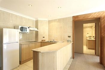 The Hermitage Motel - Tourism Caloundra 33