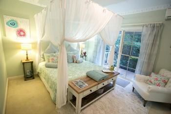 Noosa Valley Manor B&B Retreat - Tourism Caloundra 7