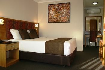 Noah's Mid City Motor Inn - Tourism Caloundra 3