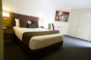 Noah's Mid City Motor Inn - Tourism Caloundra 4