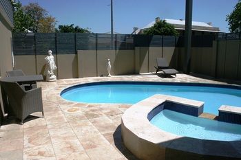 Noah's Mid City Motor Inn - Tourism Caloundra 5