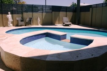 Noah's Mid City Motor Inn - Tourism Caloundra 13