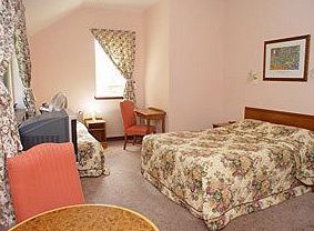 La Maison Boutique - Tourism Caloundra 6