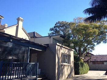 Cambridge Lodge - Hostel/Backpacker - Tourism Caloundra 5