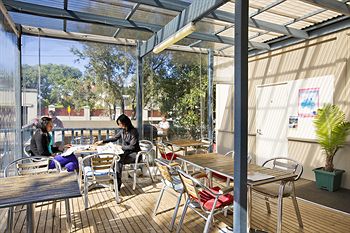 Cambridge Lodge - Hostel/Backpacker - Tourism Caloundra 8