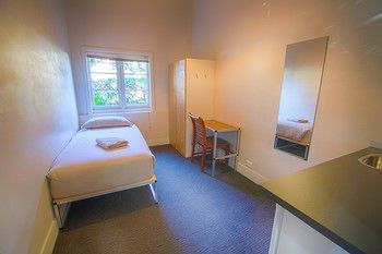 Cambridge Lodge - Hostel/Backpacker - Tourism Caloundra 31