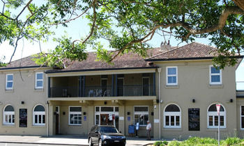 The Huskisson - Tourism Caloundra 20