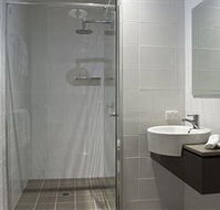 The Huskisson - Tourism Caloundra