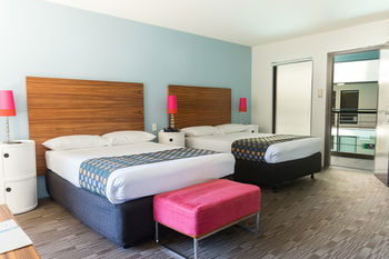 Abey Hotel - Tourism Caloundra 6
