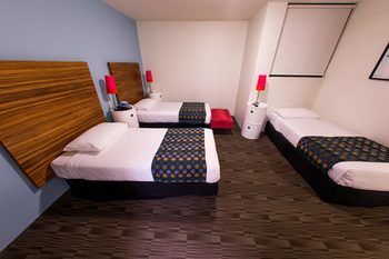 Abey Hotel - Tourism Caloundra 7