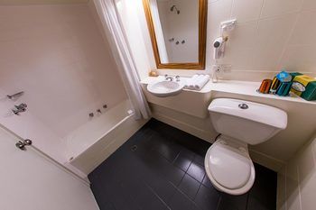Abey Hotel - Tourism Caloundra 8