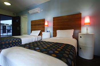 Abey Hotel - Tourism Caloundra 0