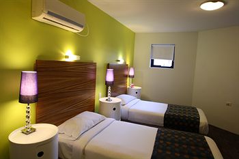 Abey Hotel - Tourism Caloundra 1